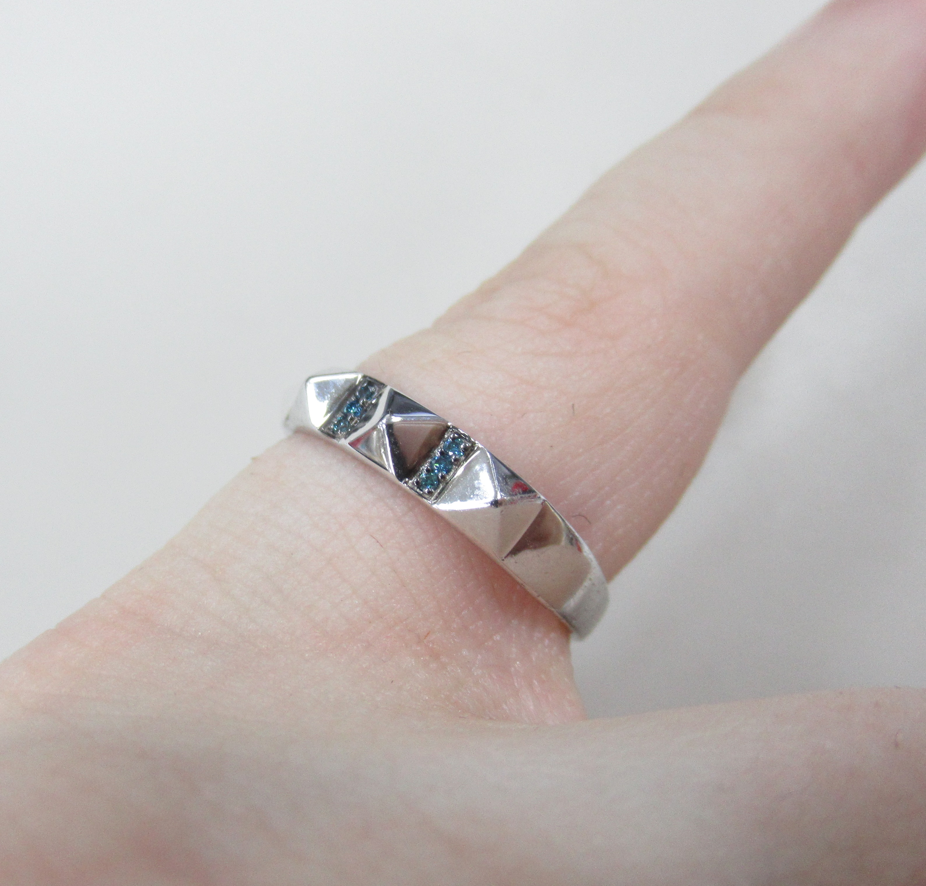 10311-001045 Кольцо (Au 585)